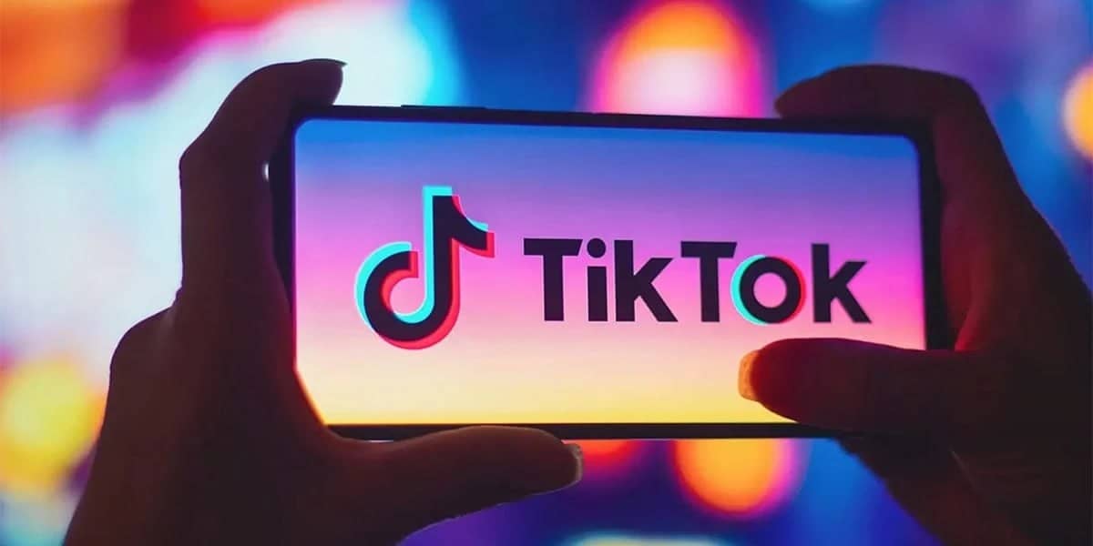 TikTok 抖音国际版 v33.2.5 去广告解锁全部国家任意切换